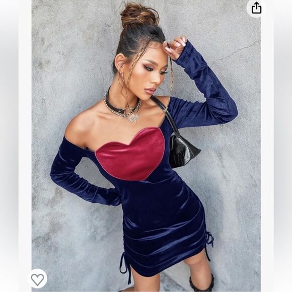 NWT CYCLAMEN Heart Shaped Velvet Short Gothic Bodycon Party Valentines Dress - Picture 2 of 14